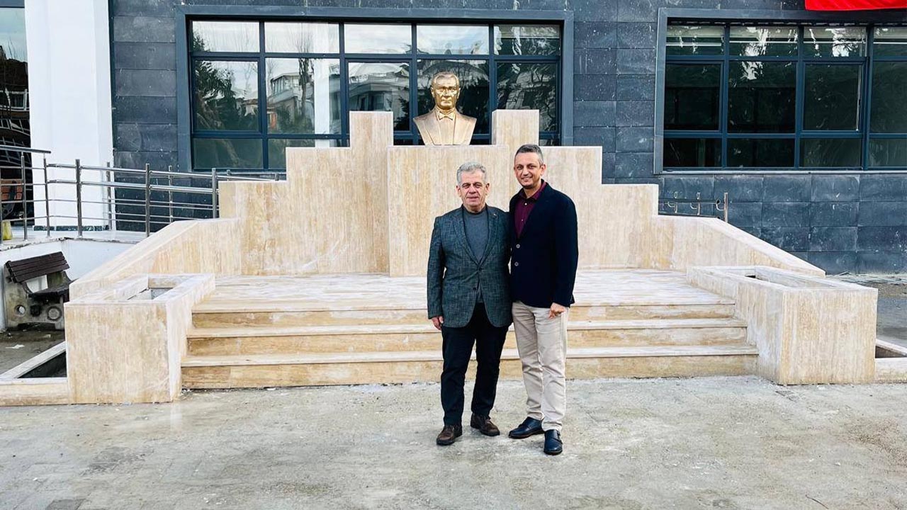 Yalova Lisesi Ataturk Bust Yapim Mezun Ogrenciler (2)