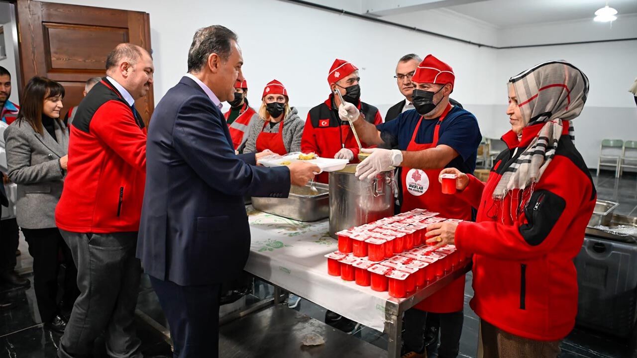 Vali Usta İsmetpaşa’da İftarda (4)