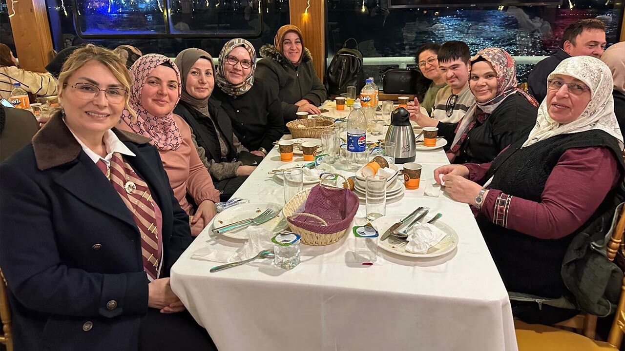 Yalova Altinova Belediye Camlica Cami Eyup Sultan Cami Gezi (5)