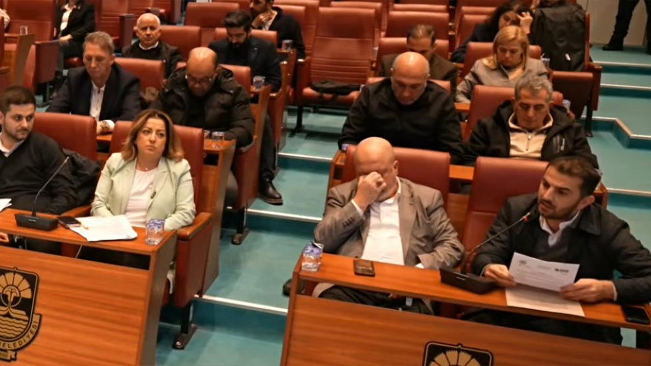 Yalova Belediye Meclis Subat Ayi Toplanti Chp Ak Parti Bakan Kurum Tartisma (2)