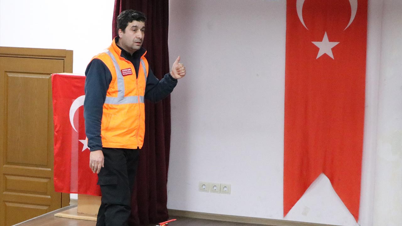 Yalova Ciftlikkoy Belediye Itfaiye Yangin Egitim (3)-1