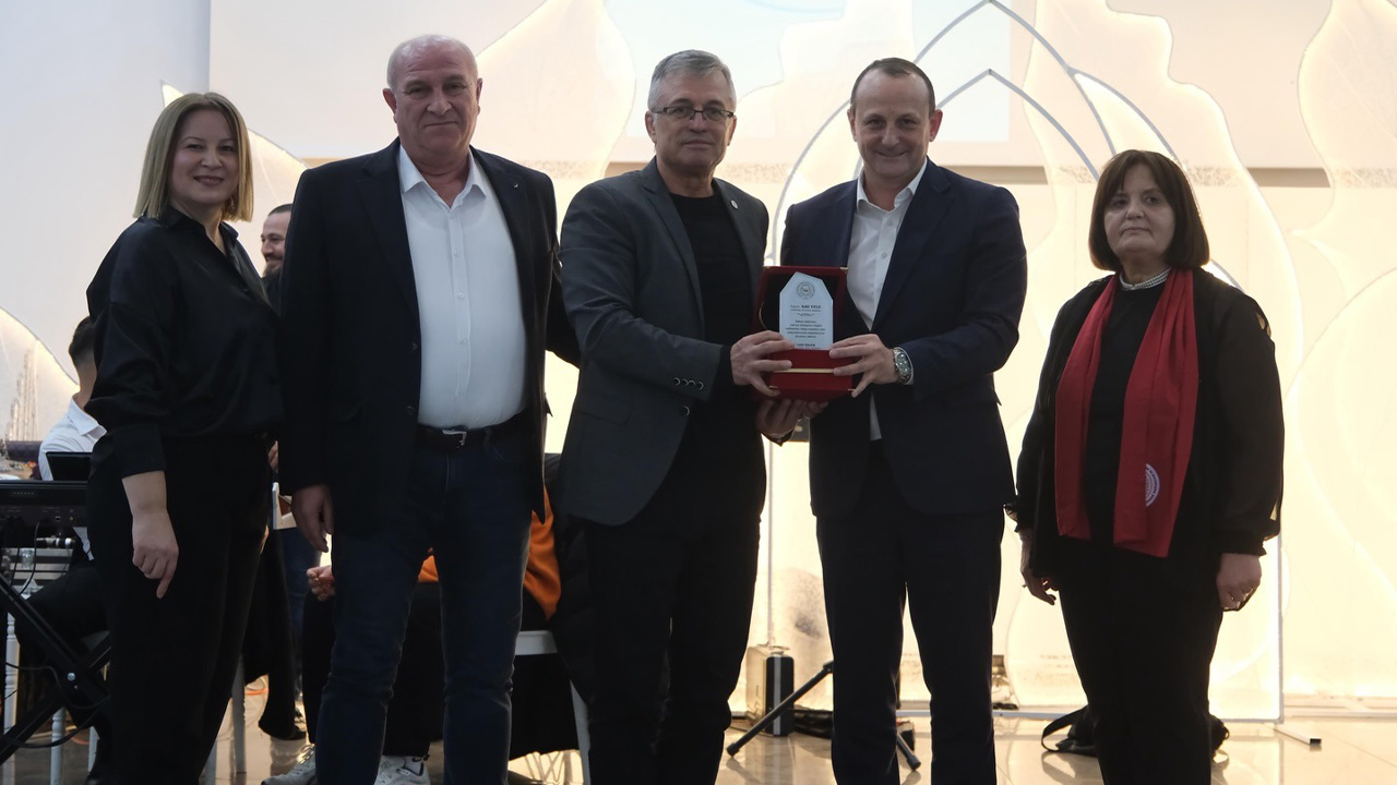 Yalova Ciftlikkoy Belediye Kadinlar Matine Balkan Gocmenleri Dernek Ortaklik Grup Aydos (2)