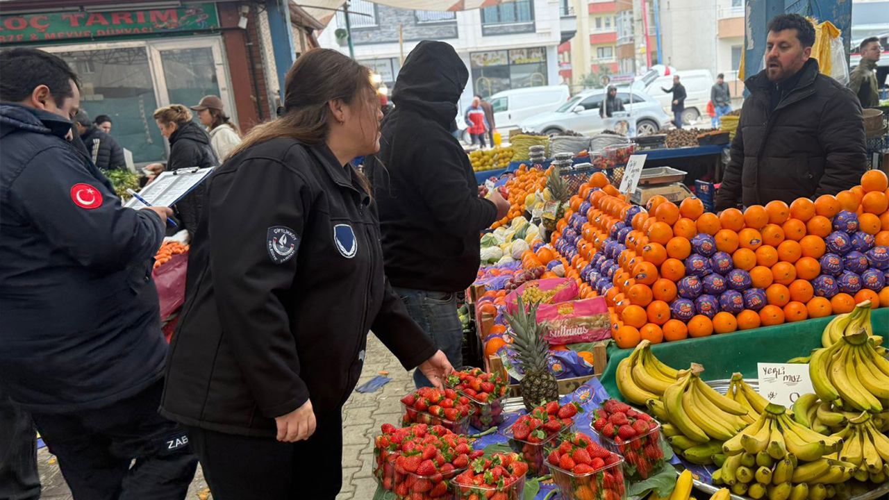 Yalova Ciftlikkoy Belediyesi Zabita Ekipleri Denetimler Pazar (1)