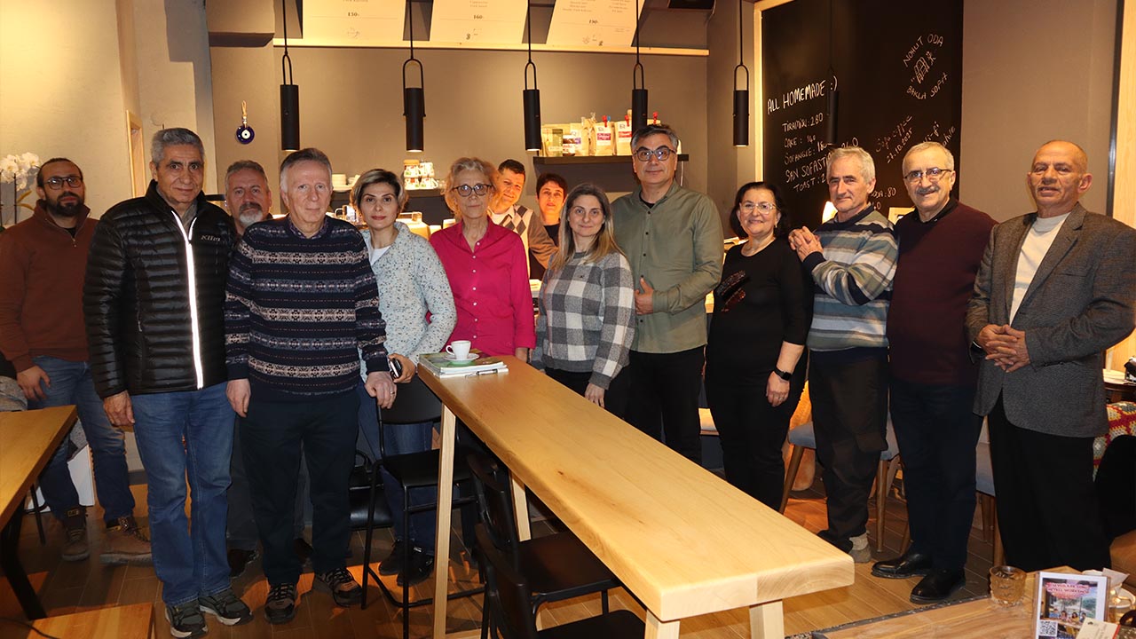 Yalova Ciftlikkoy Eski Vali Akademisyen Yesil Mavi Yol Konusma (7)