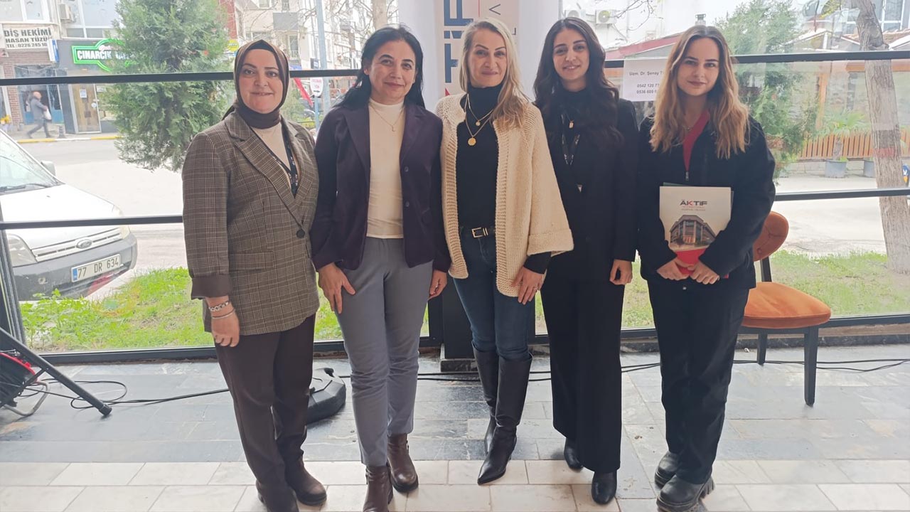 Yalova Cinarcik Aktif Hastane Farkindalik Seminer Uzmanlar Unutkanlik Bilissel Saglik (2)