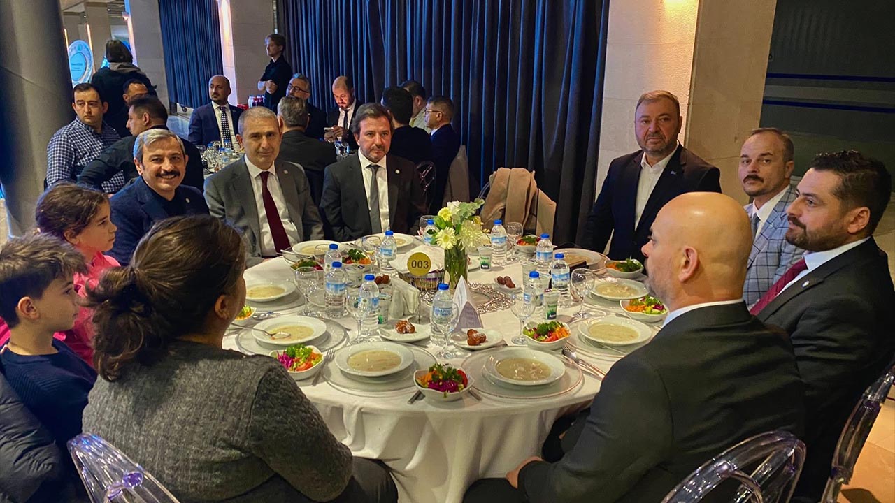 Yalova Iyi Parti Bursa Genel Baskan Katilim Iftar Program (2)