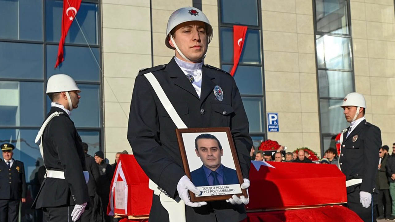 Yalova Sehit Polis Memuru Kulunk Aile Ev Hediye Sedat Peker (2)