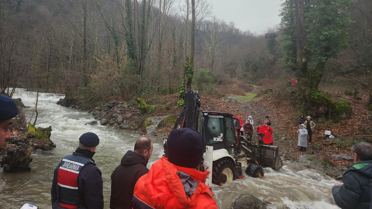 Yalova Tesvikiye Treking Grup Yuruyus Mahsur Kalma 112 Acil Afad Ekipler Kurtarma (1)