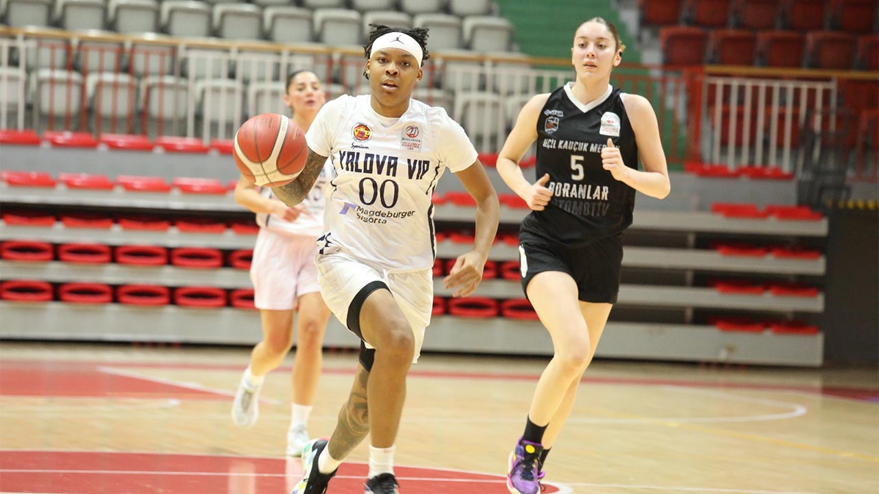 Bizim Kızlar, Lidere Konuk Oluyor (1)