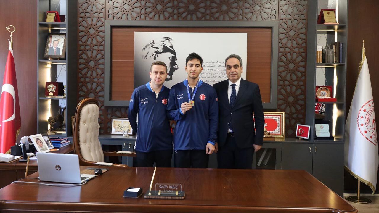 Kılıç, Şampiyonları Ağırladı (4)