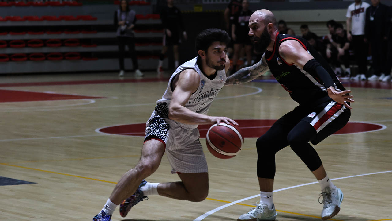 Yalova Tb2L Erkek Basketbol Ciftlikkoy Belediyespor Watergarden Galibiyet (4)