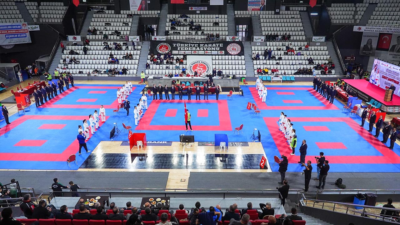 Zührenaz Manisa’da Altını Kaptı (1)