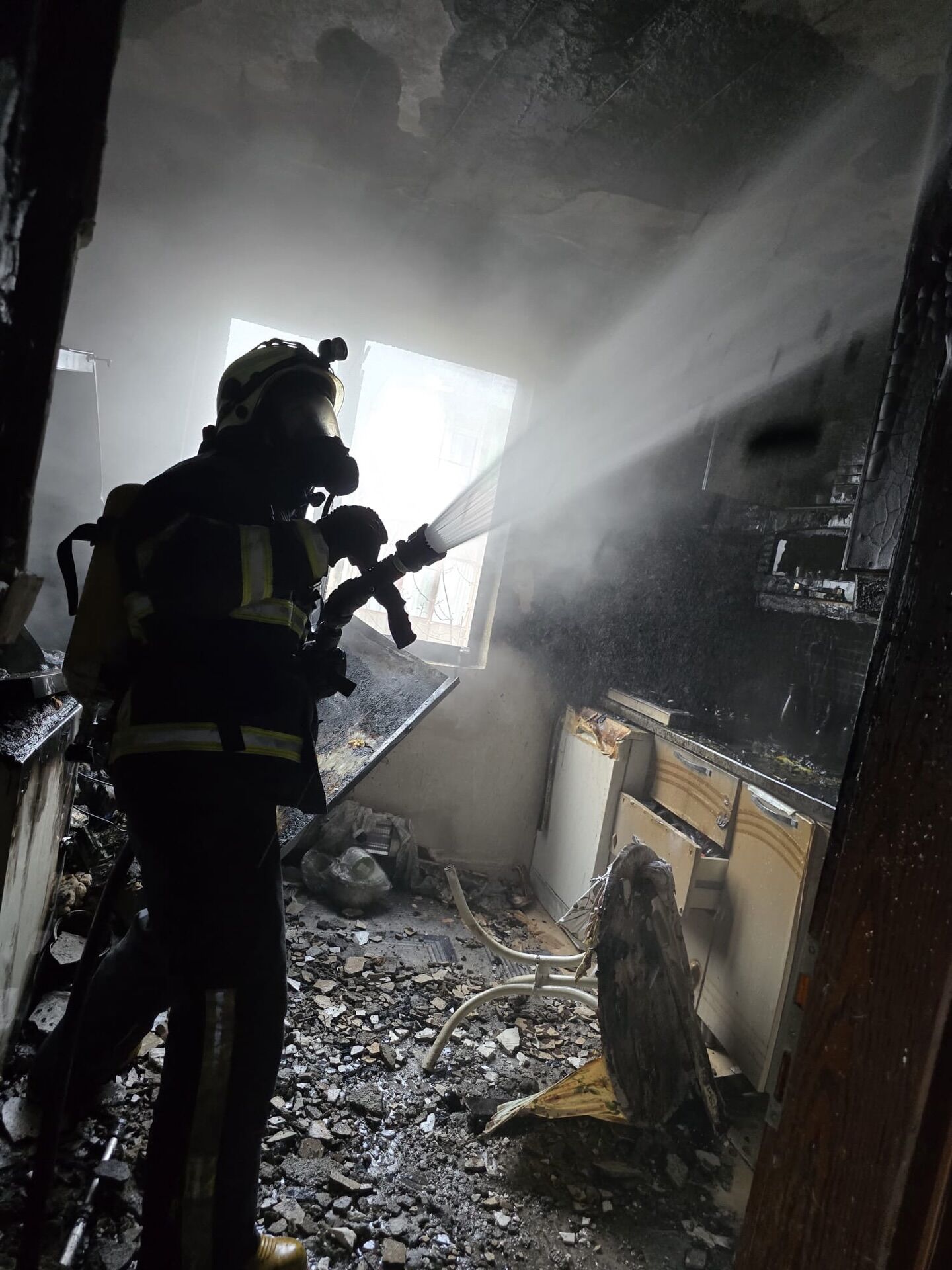 Alevlerin Arasında Can Pazarı (1)