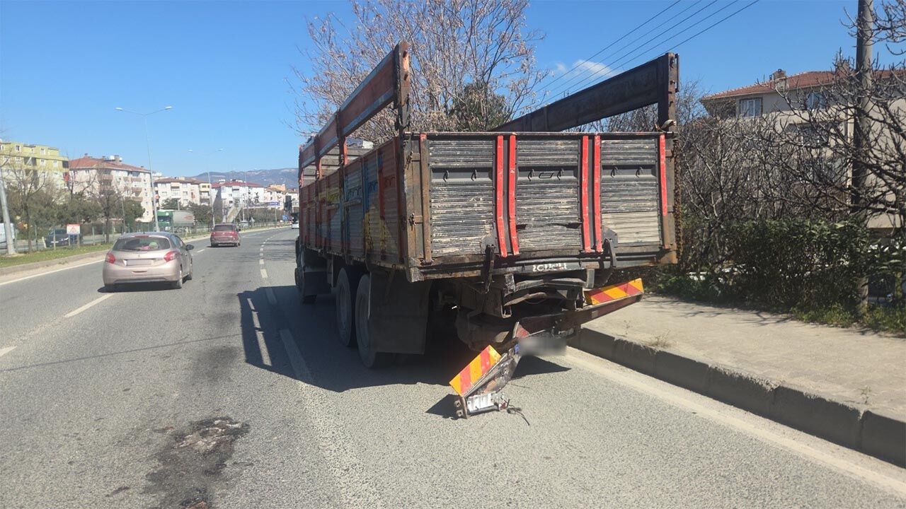 Bursa'da Zincirleme Kaza 5 Yaralı (4)