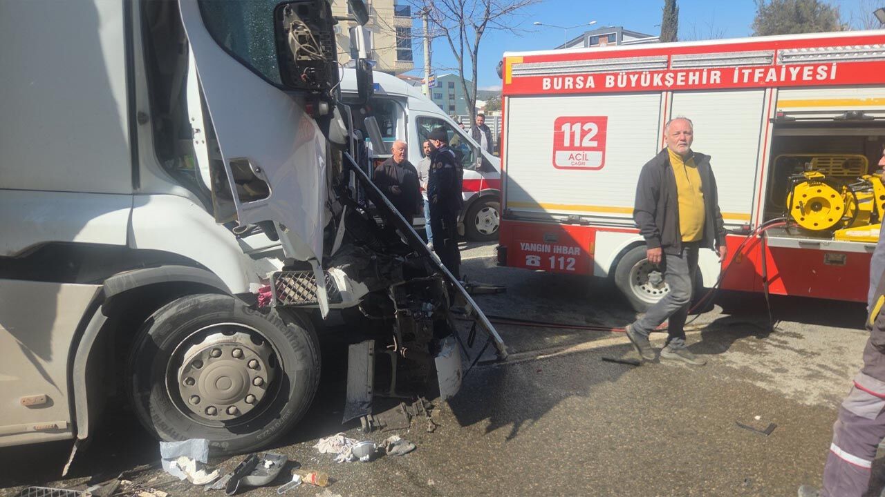 Bursa'da Zincirleme Kaza 5 Yaralı (5)