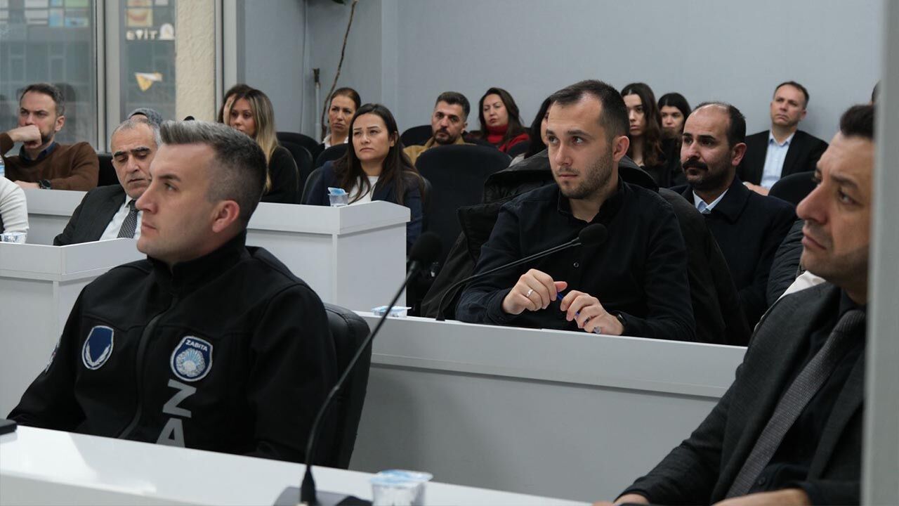 Çiftlikköy’de Belediye Personeli İhale Eğitimi Aldı (3)