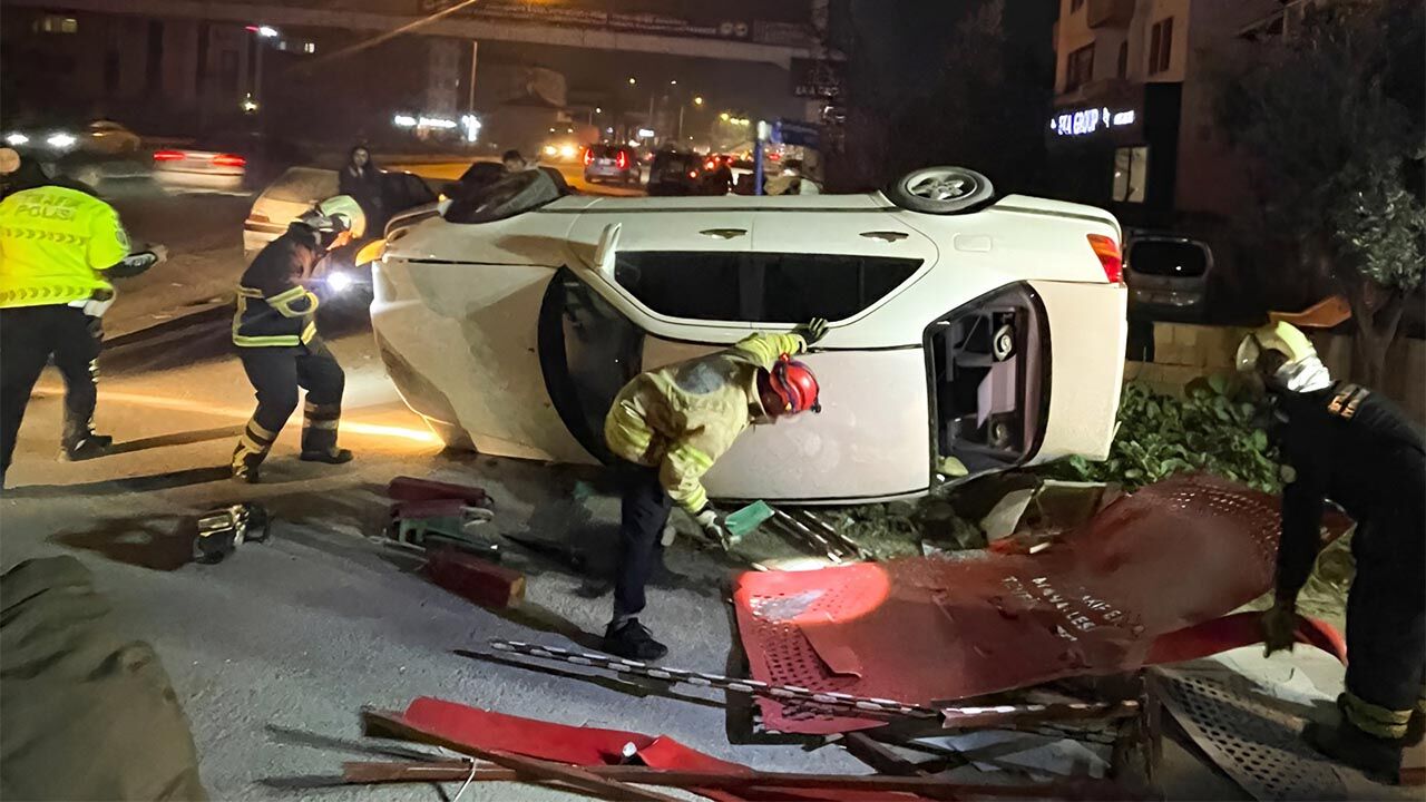 Çiftlikköy’de Feci Kaza Savrulan Araçtaki İki Kadın Kurtarıldı (2)