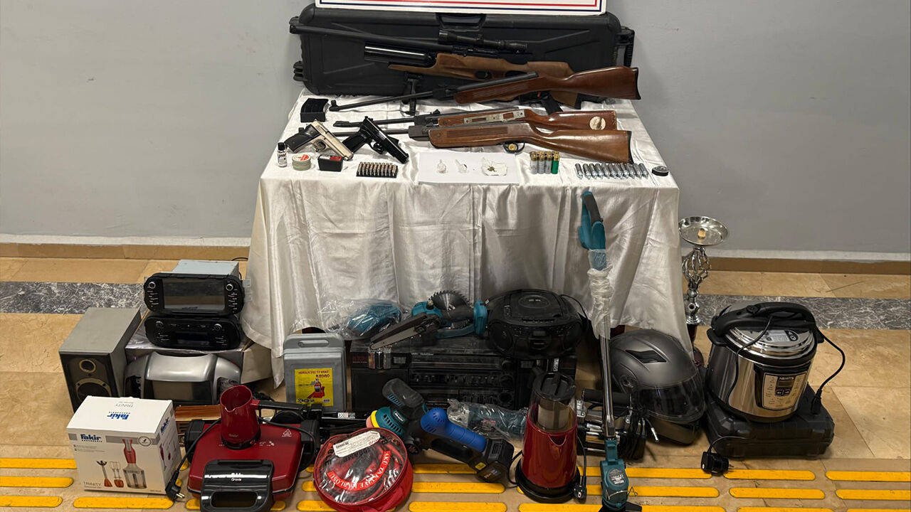 Hırsız Jandarmadan Kaçamadı (1)