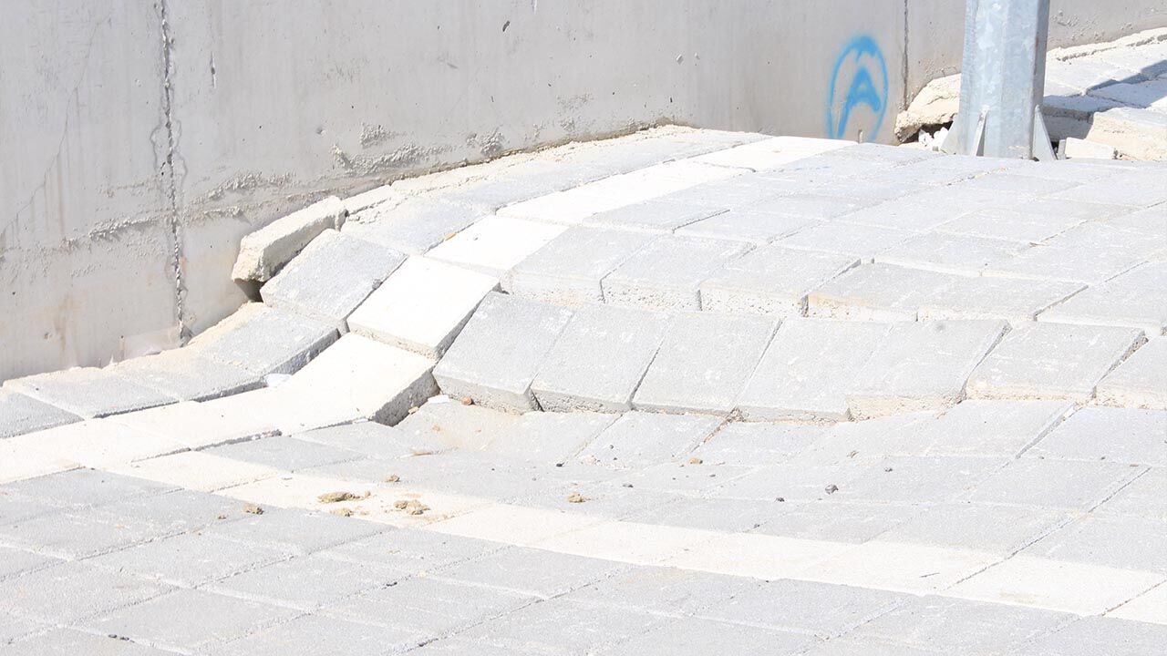 Yalova Egitim Arastirma Hastane Yol Kayma Cokme Asfalt Yama Kaldirim Bozulma Tehlike (4)