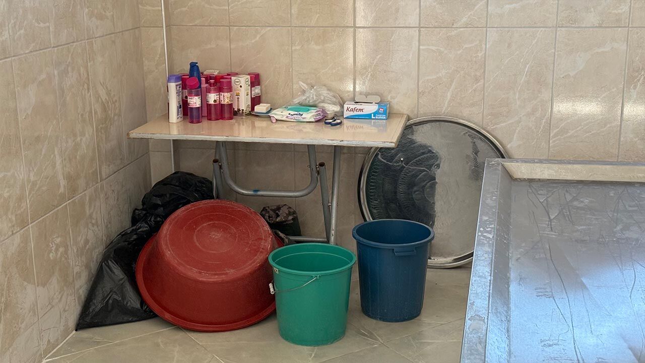 Adana'da Ilginç Hırsızlık Gasilhaneden Kefen Çaldılar (2)