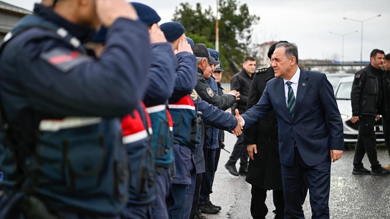 Vali Usta’dan Güvenlik Güçlerine Bayram Morali (2)