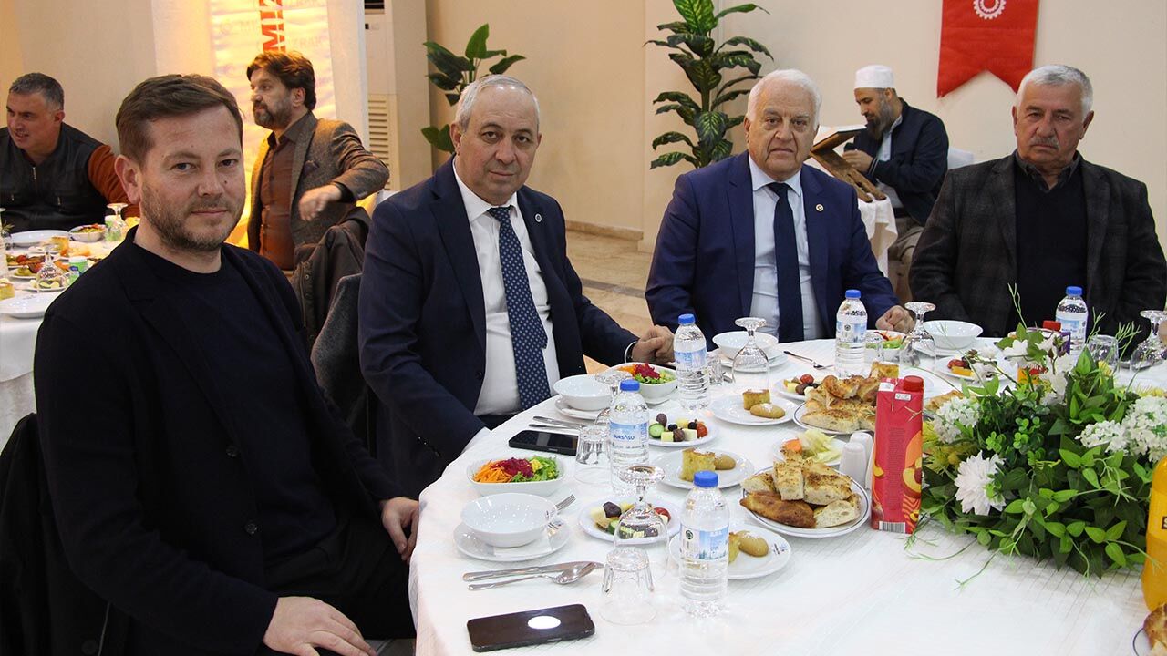 Yalova Agac Isleri Mobilya Isletmecileri Esnaf Oda Iftar Yemegi (1)