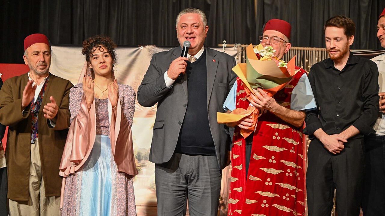 Yalova Belediyesi Tiyatro Oyun Tahir Zuhre Ramazan (1)