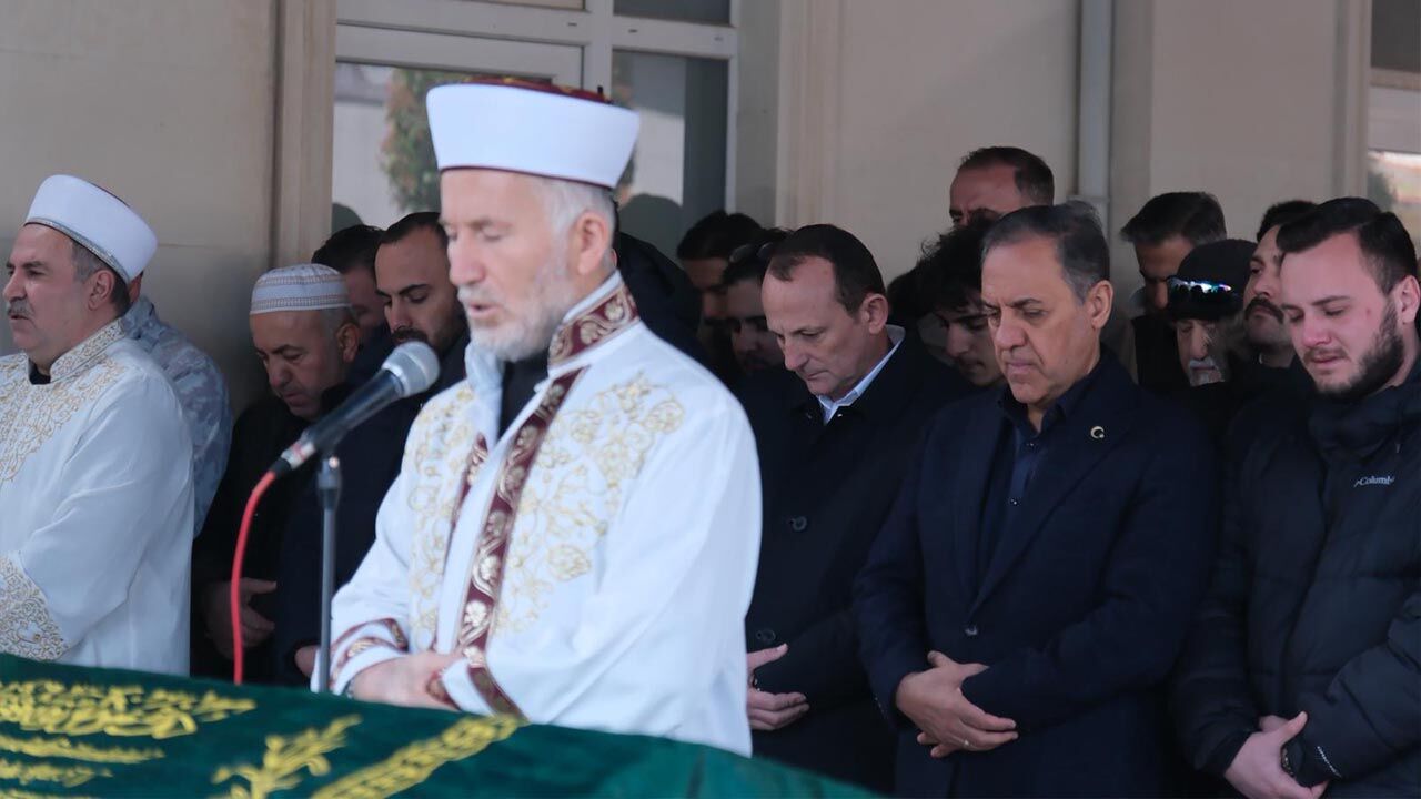 Yalova Ciftlikkoy Belediye Baskan Amca Vefat Cenaze (4)