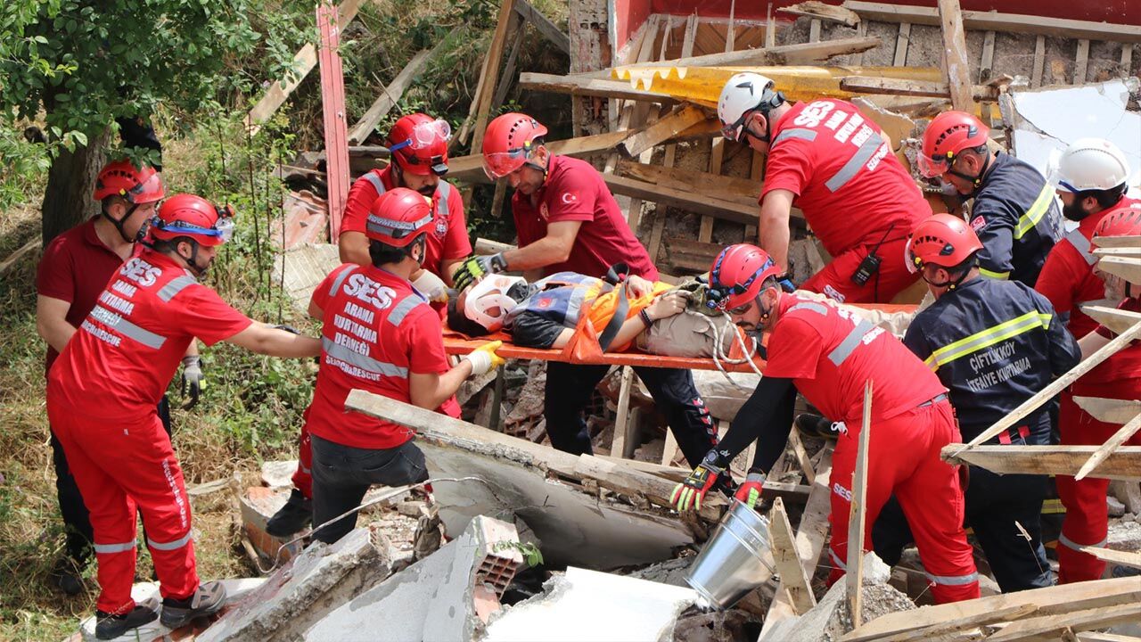 Yalova Ciftlikkoy Belediye Deprem Hafta Afetler Hazirlik (3)