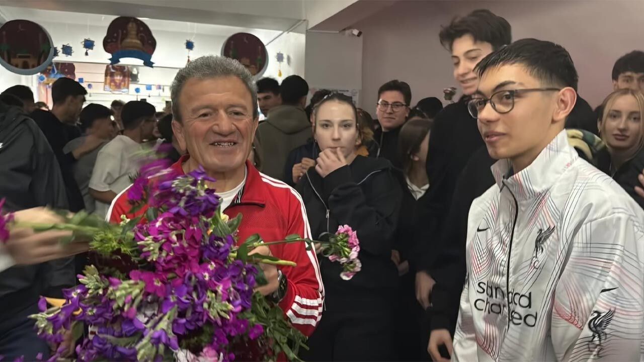 Yalova Halil Inalcik Lise Beden Egitimi Ogretmen Kenan Bektas Emeklilik Veda Toren (1)