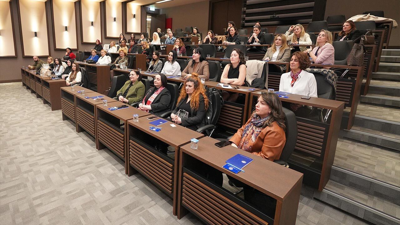 Yalova Ticaret Sanayi Odasi Kadin Girisimciler Saglik Panel (4)