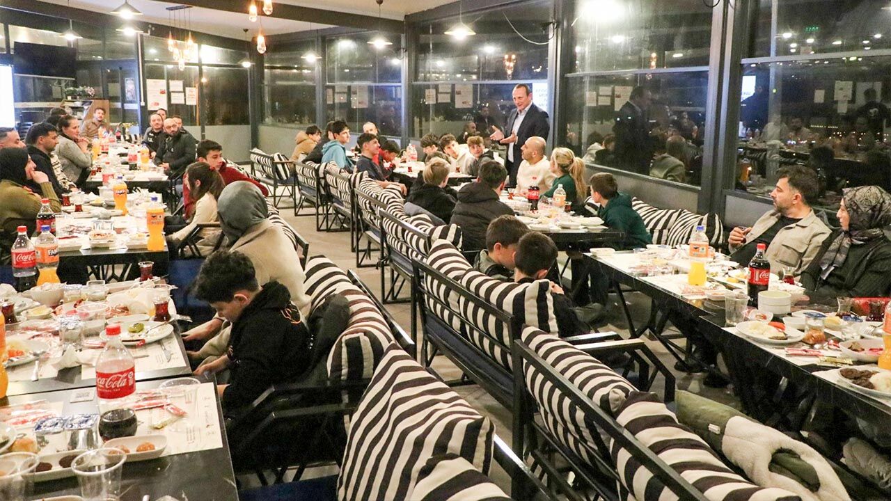 Başkan Yele Şampiyon U 14’Lerle İftarda Buluştu (5)