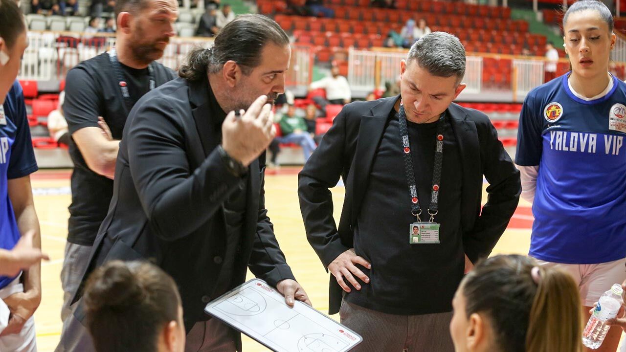 Bizim Kızlar Burhaniye’de Galibiyet Arayacak (5)