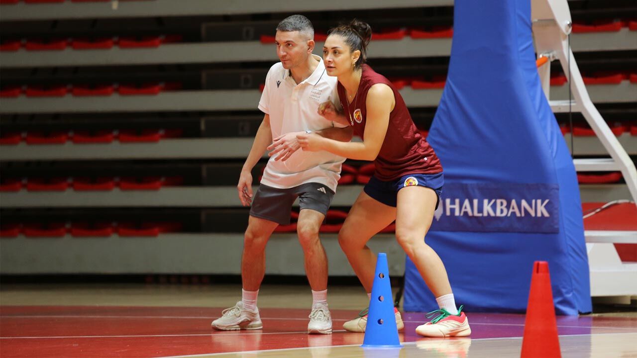 Bizim Kızlar Turgutlu’ya Konuk Olacak (3)