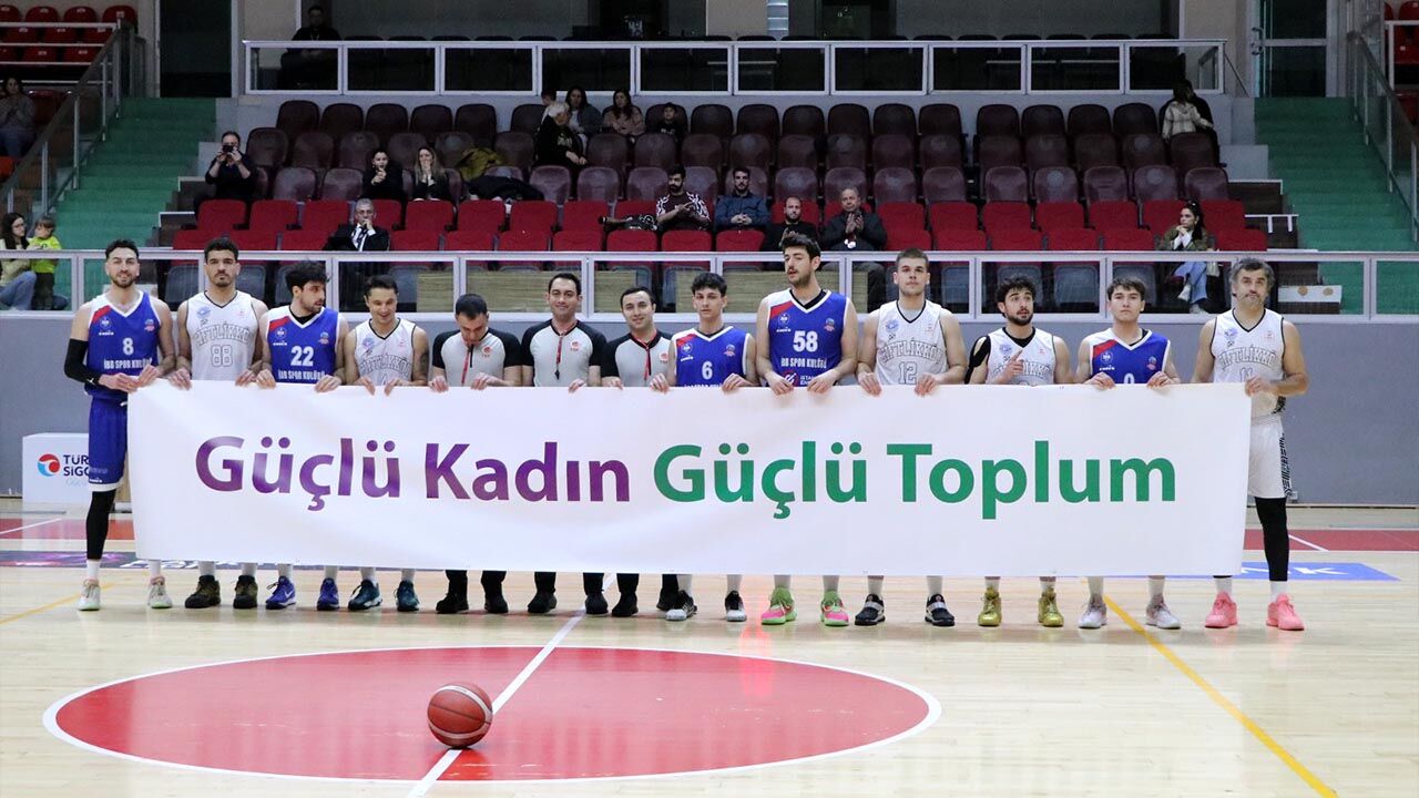 Çiftlikköy Belediye İbb Önünde Rahat Kazandı (7)