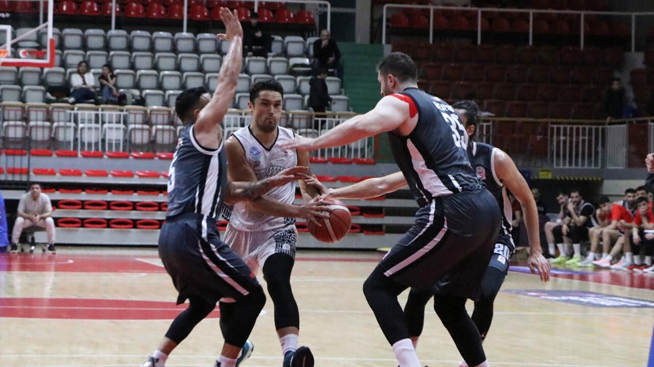 Çiftlikköy Belediye Play Off’a Hazır (3)