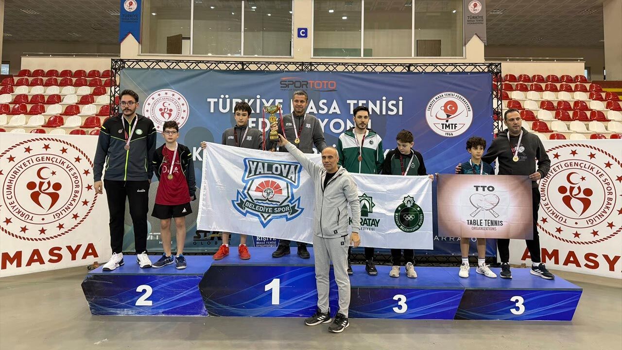 Masa Tenisinde Tarihi Başarı (1)