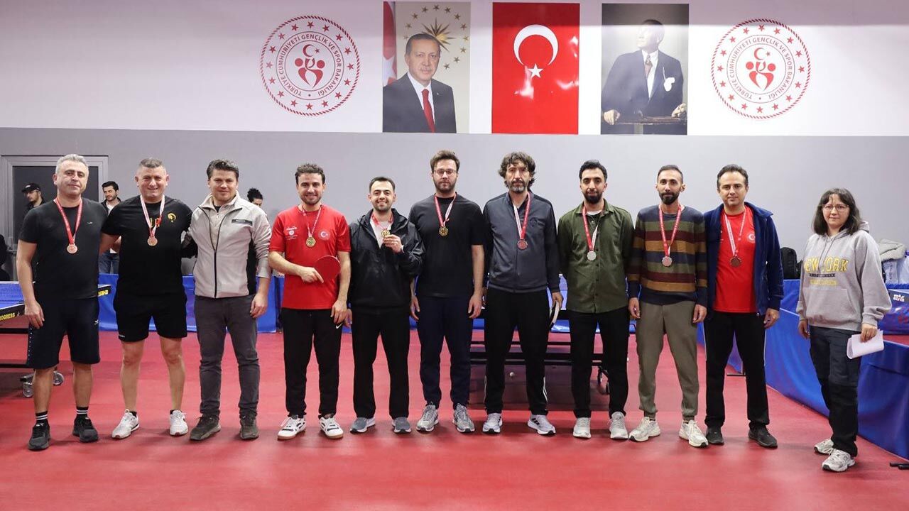 Yalova 14 Mart Tip Bayram Masa Tenisi Turuva Saglik Calisanlari (4)