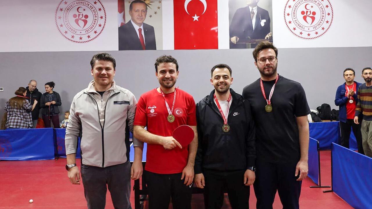 Yalova 14 Mart Tip Bayram Masa Tenisi Turuva Saglik Calisanlari (5)