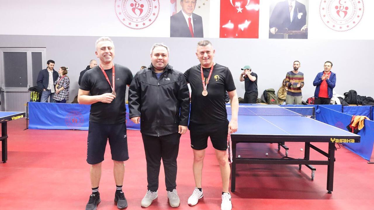 Yalova 14 Mart Tip Bayram Masa Tenisi Turuva Saglik Calisanlari (7)
