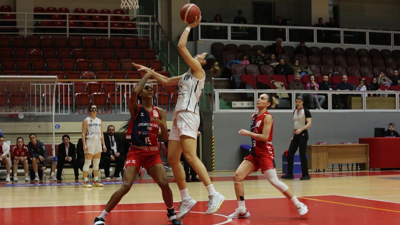 Yalova Halkbank Turkiye Kadinlar Basketbol Ligi Vip Kirklareli Belediye Maglubiyet (4)