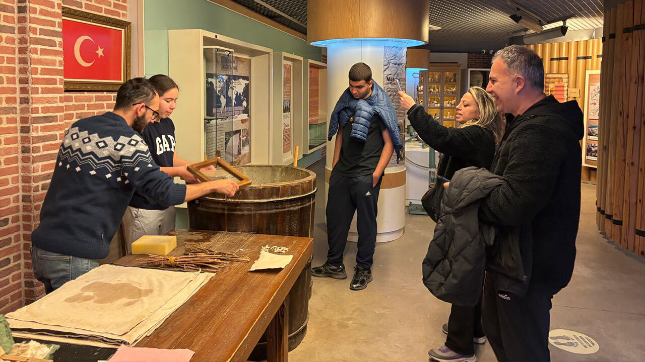 23 Ni̇san'da Yalova'da Müzelere Yoğun İlgi̇ (5)