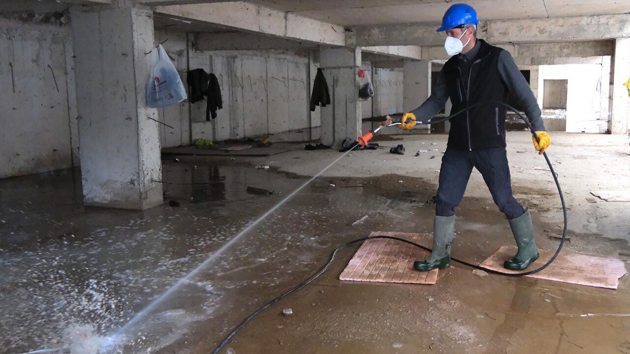Çiftlikköy Belediyesi’nden Yaz Öncesi İlaçlama Seferberliği (3)