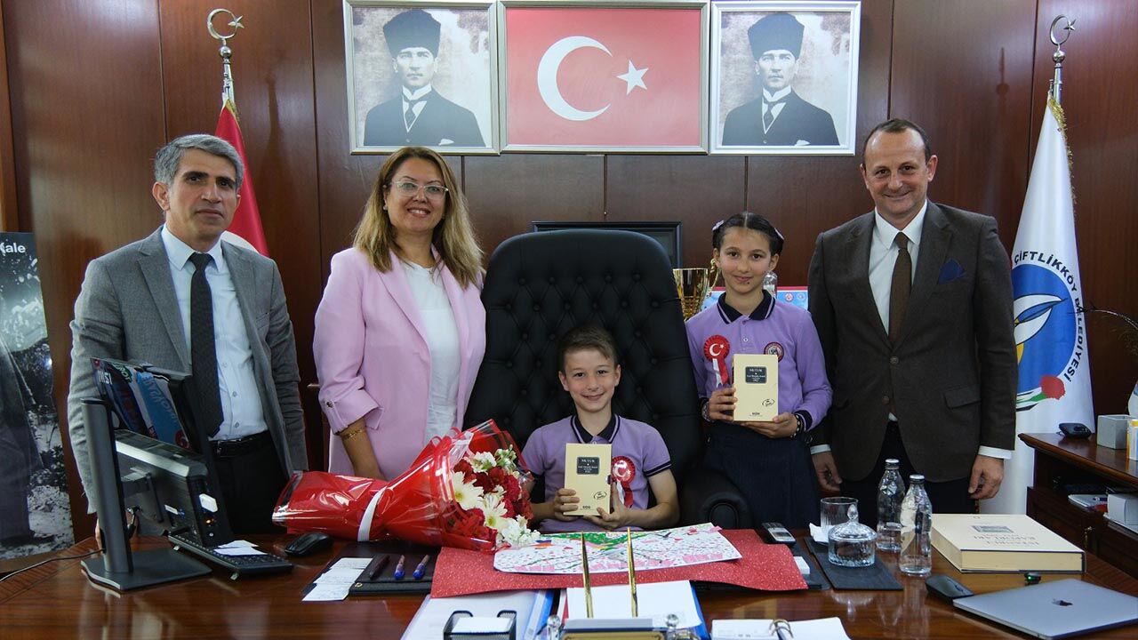 Çiftlikköy’de Çocuklar Başkanlık Koltuğuna Geçti (4)