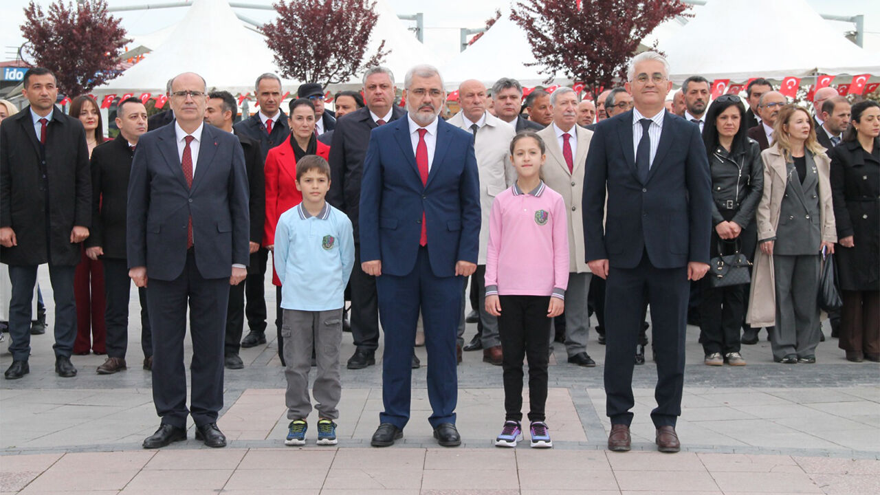 Yalova 23 Nisan Ulusal Egemenlik Cocuk Bayrami Kutlama Etkinlikler Haber (1)