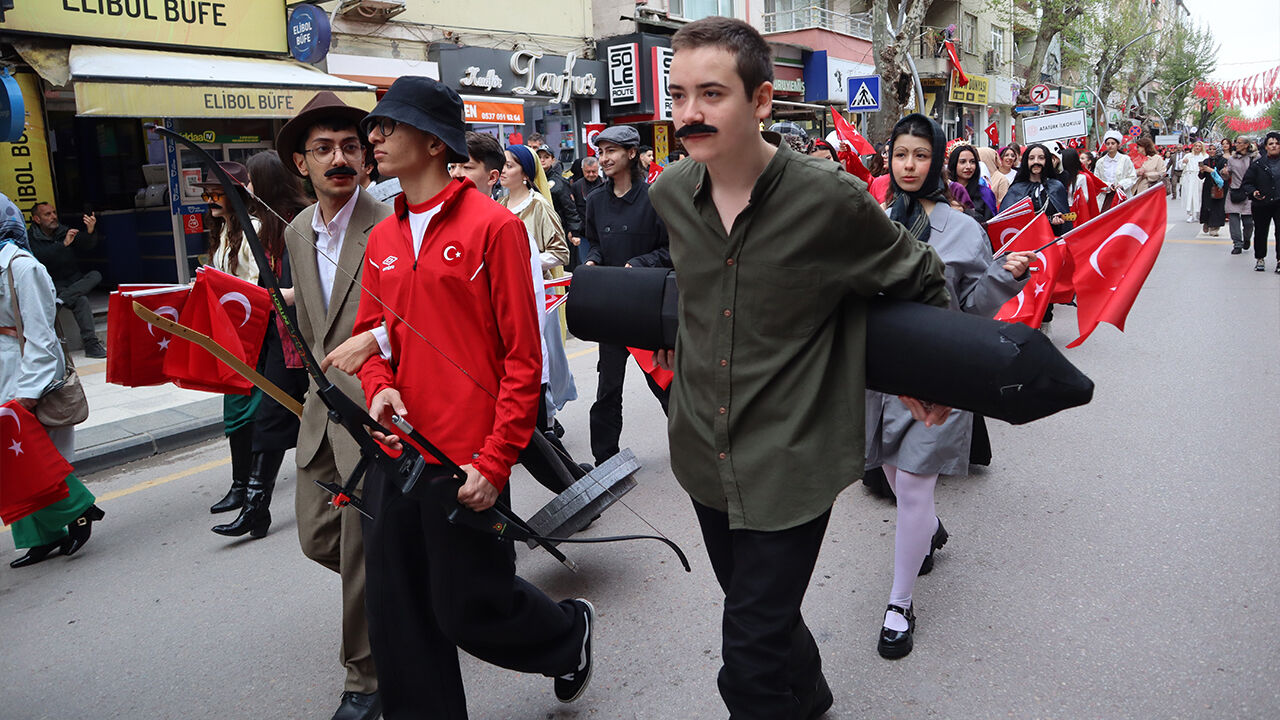 Yalova 23 Nisan Ulusal Egemenlik Cocuk Bayrami Kutlama Etkinlikler Haber (3)