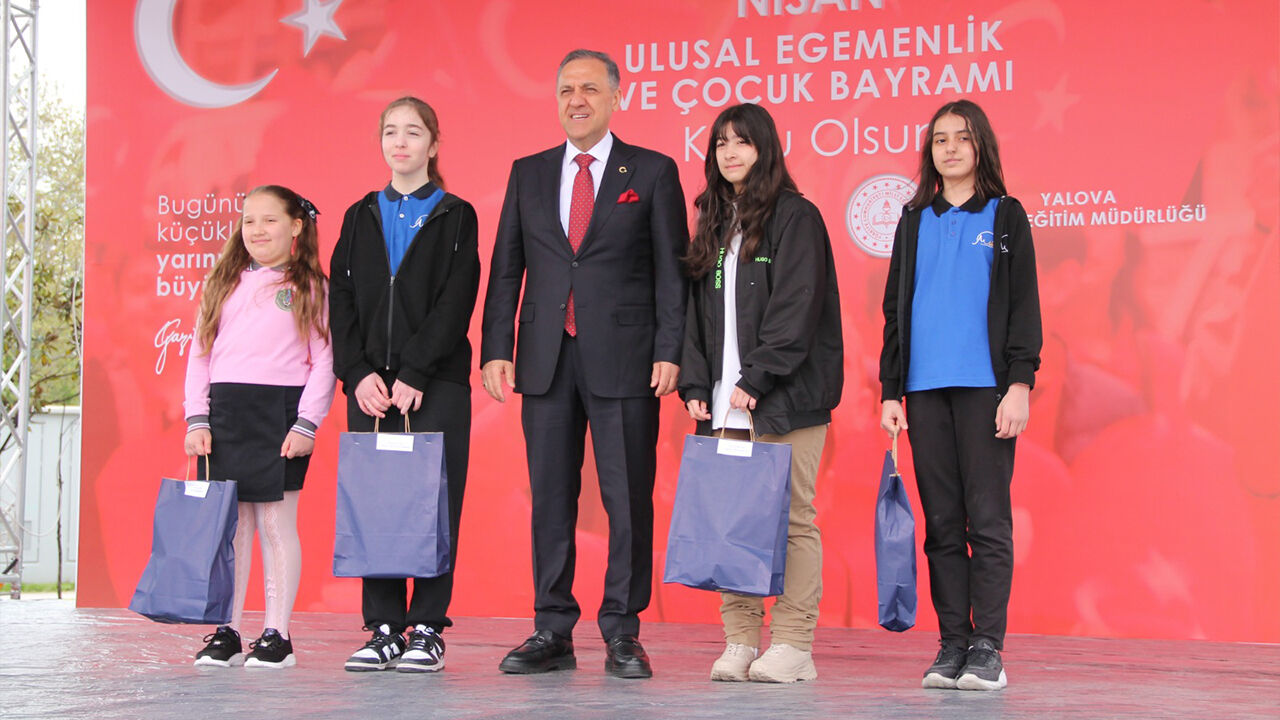 Yalova 23 Nisan Ulusal Egemenlik Cocuk Bayrami Kutlama Etkinlikler Haber (4)