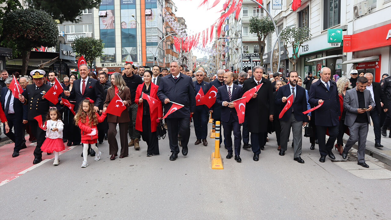 Yalova 23 Nisan Ulusal Egemenlik Cocuk Bayrami Kutlama Etkinlikler Haber (7)