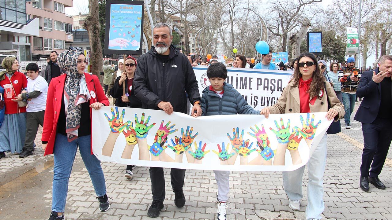 Yalova Dunya Otizm Farkindalik Gunu Kutlama Gun Egitim Stk Kurum Kurulus (7)