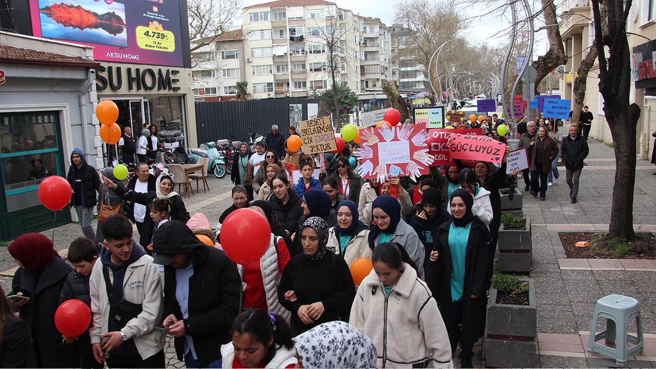 Yalova Dunya Otizm Farkindalik Gunu Kutlama Gun Egitim Stk Kurum Kurulus (8)